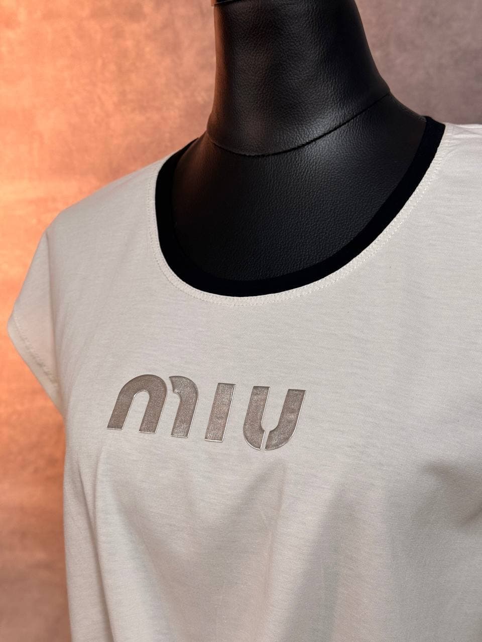 ست کراپ و دامن miu miu(عمده) — تصویر ۵