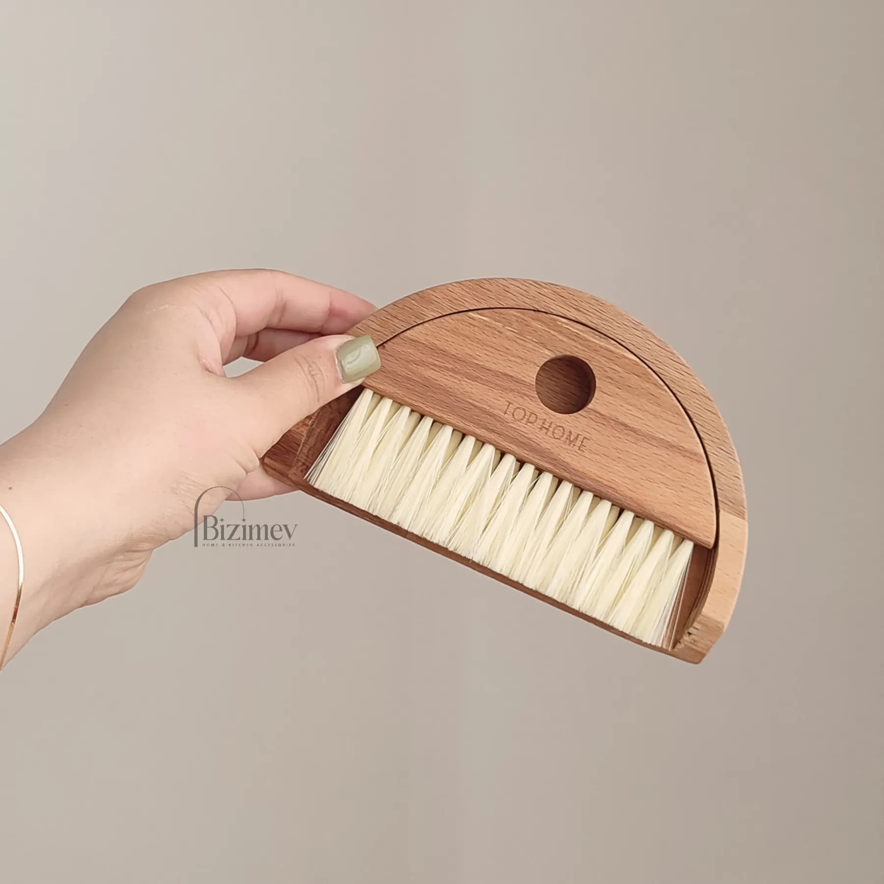 جارو سفره چوبی طرح زارا مگنتی — تصویر ۳