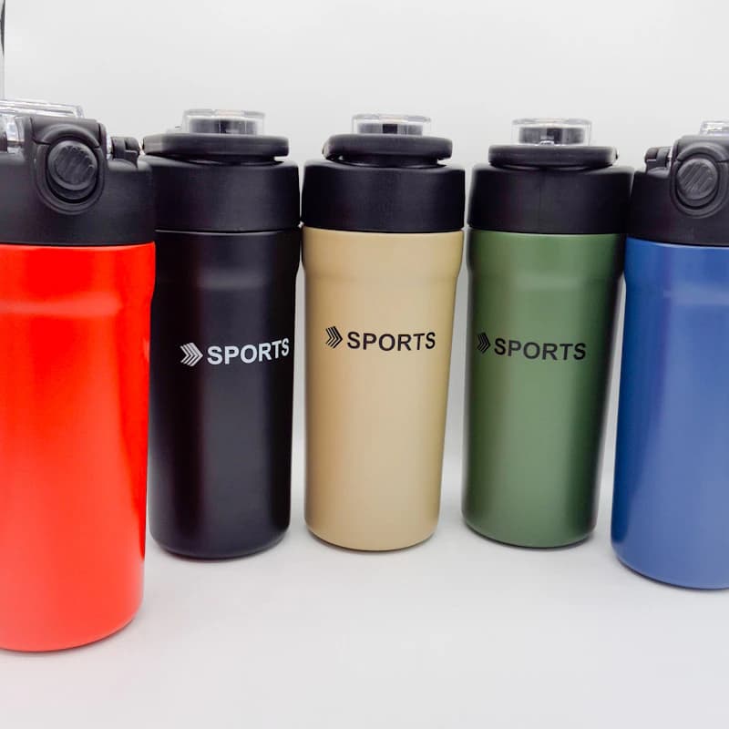 قمقمه فلزی ورزشی مدل 680Sports میلی لیتر | قمقمه نی‌دار حرفه‌ای با درب قفلی و لبی دوگانه | دستگیره دار — تصویر ۲