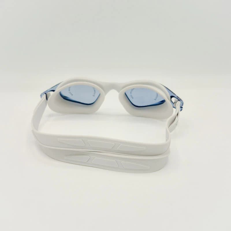 عینک شنا اسپیدو (Speedo) مدل Biofuse Flexi کد 530 | دید عریض (Wide Vision)، لنز ضدبخار (Anti-Fog)،فیلتر UV400 و بند سیلیکونی قابل تنظیم — تصویر ۷