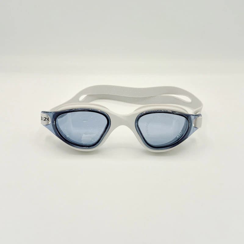 عینک شنا اسپیدو (Speedo) مدل Biofuse Flexi کد 530 | دید عریض (Wide Vision)، لنز ضدبخار (Anti-Fog)،فیلتر UV400 و بند سیلیکونی قابل تنظیم — تصویر ۶