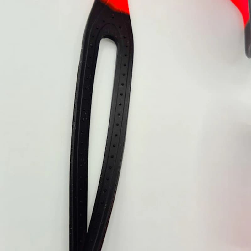 عینک شنا اسپیدو (Speedo) کد ۴۵۰ | عینک شنا حرفه‌ای با لنز ضد بخار (Anti-Fog) و بند سیلیکونی قابل تنظیم — تصویر ۹