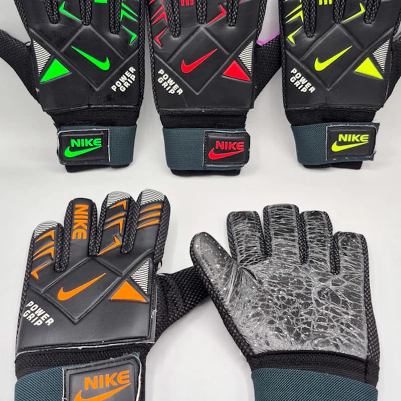 دستکش دروازه‌بانی پسرانه نایکی (Nike Power Grip) | کف چرم ضد لغزش دانه‌دار با پارچه تنفسی و مچ‌بند چسبی — تصویر ۲
