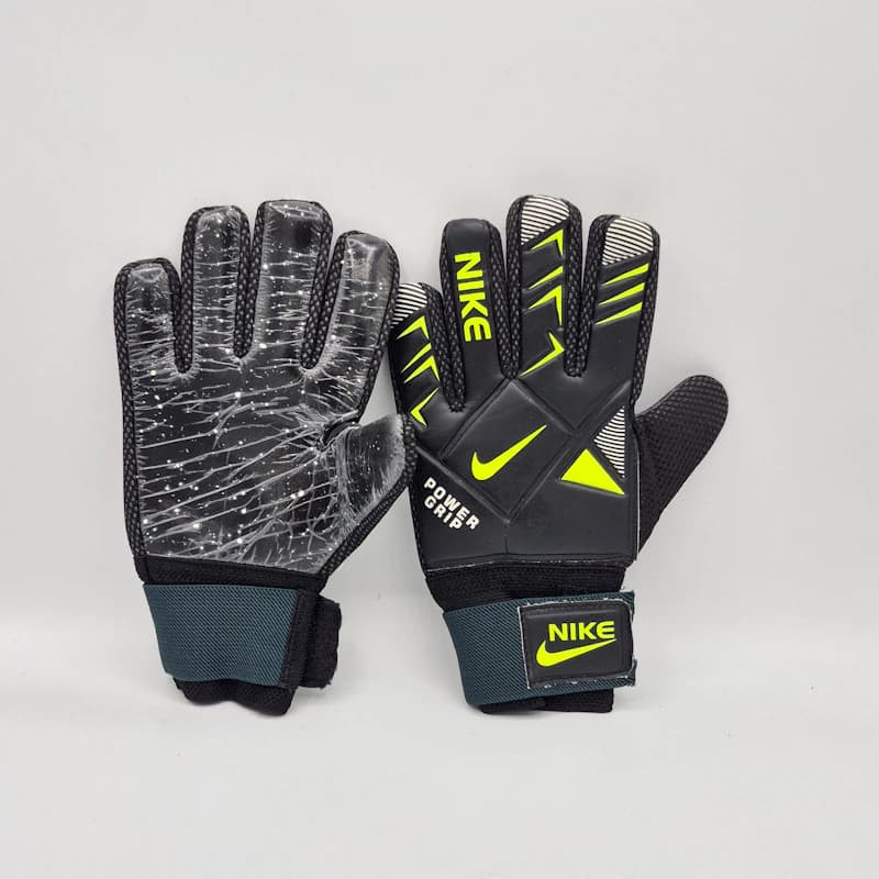 دستکش دروازه‌بانی پسرانه نایکی (Nike Power Grip) | کف چرم ضد لغزش دانه‌دار با پارچه تنفسی و مچ‌بند چسبی — تصویر ۷