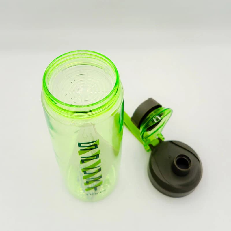 قمقمه ورزشی ۷۰۰ میلی‌لیتری یومین (YUMIN Sports) | قمقمه شفاف درجه‌بندی‌شده با درب پیچی و بند سیلیکونی — تصویر ۸
