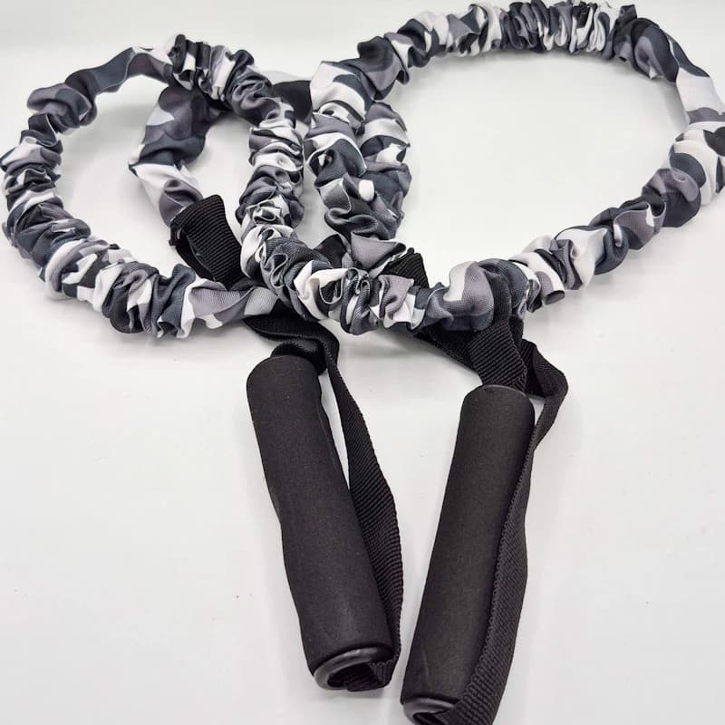 کش تمرینی CX روکش‌دار مدل Camo | کش بدنسازی و پیلاتس مجهز به دسته اسفنجی و روکش محافظ — تصویر ۹