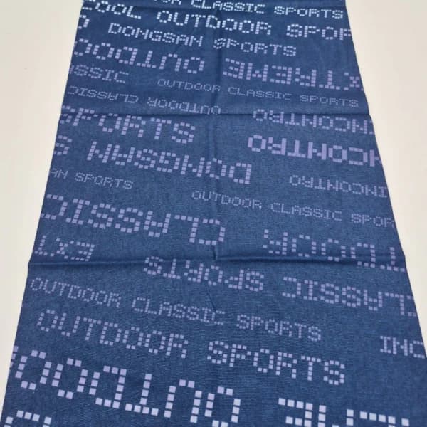 اسکارف ورزشی نخی آبی طرح تایپوگرافی دیجیتال | دستمال سر مدل Outdoor Classic Blue