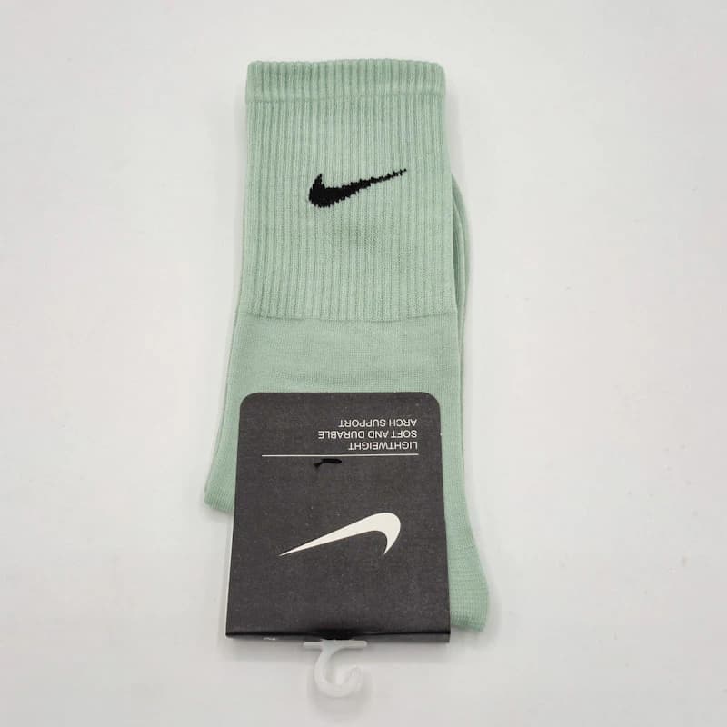 جوراب ورزشی نایک (Nike) ساق بلند نخ پنبه | راحت، بادوام و مناسب برای تمرینات سخت — تصویر ۶