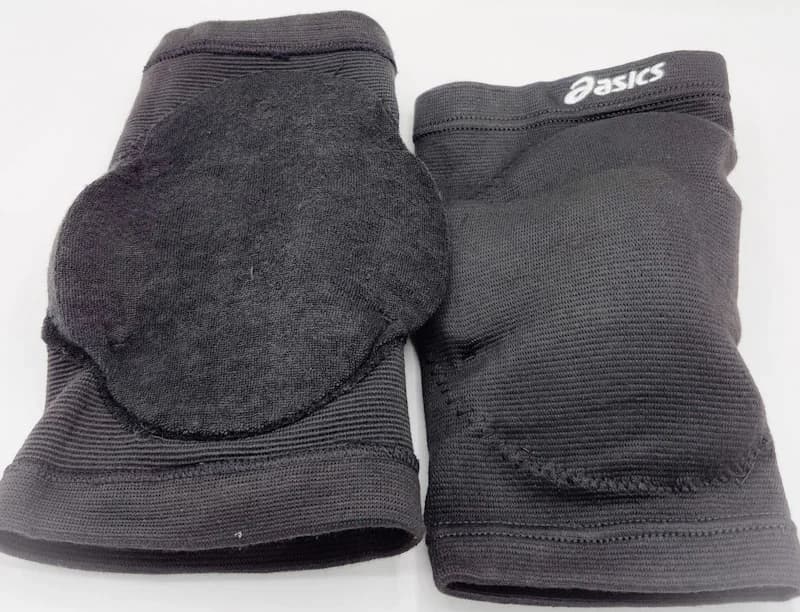 زانوبند ASICS Basic | جفتی، تنفسی، ضدلغزش و مناسب والیبال و بسکتبال — تصویر ۵