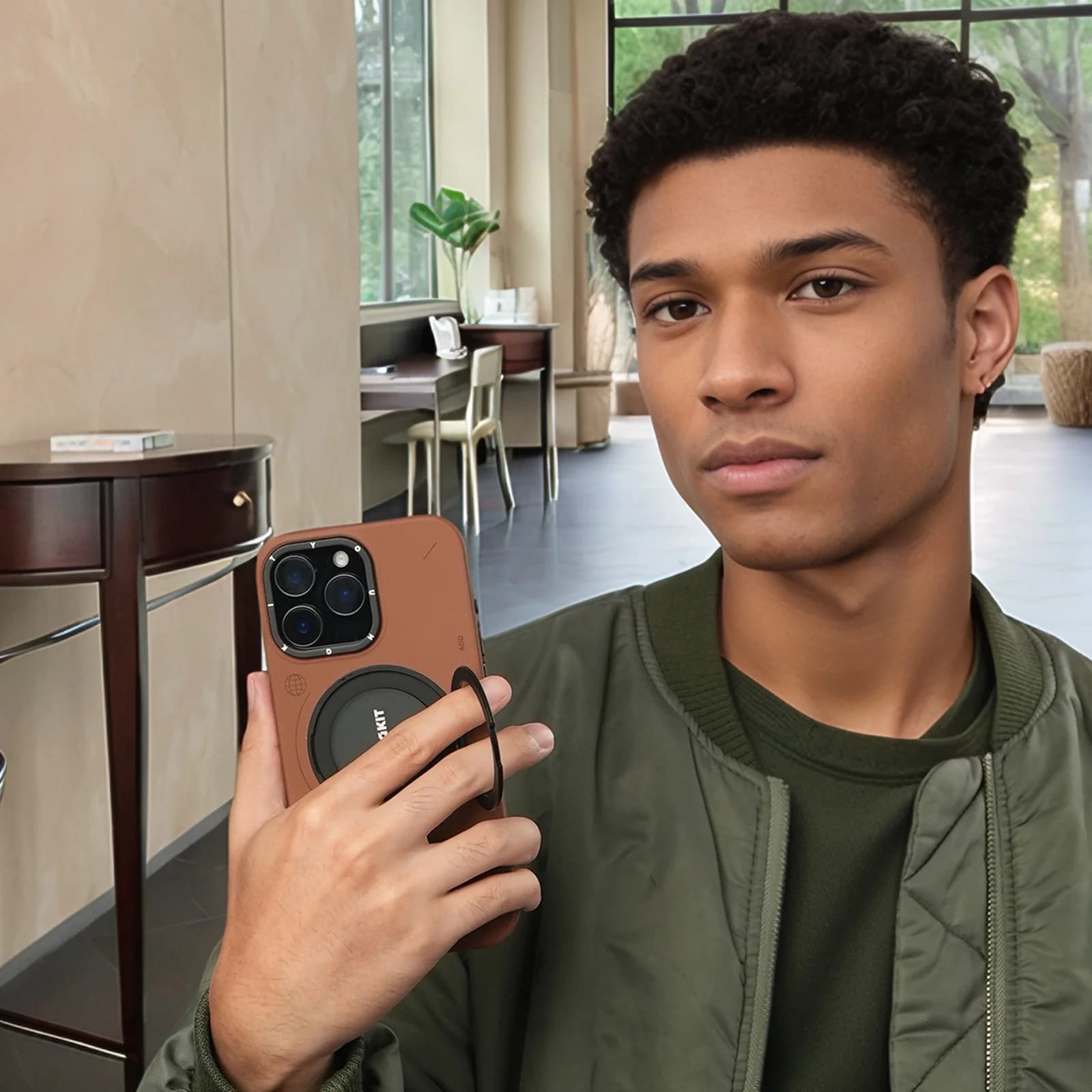 قاب آیفون از برند یانگ کیت / YoungKit مدل Leather 360° رنگ Brown — تصویر ۵