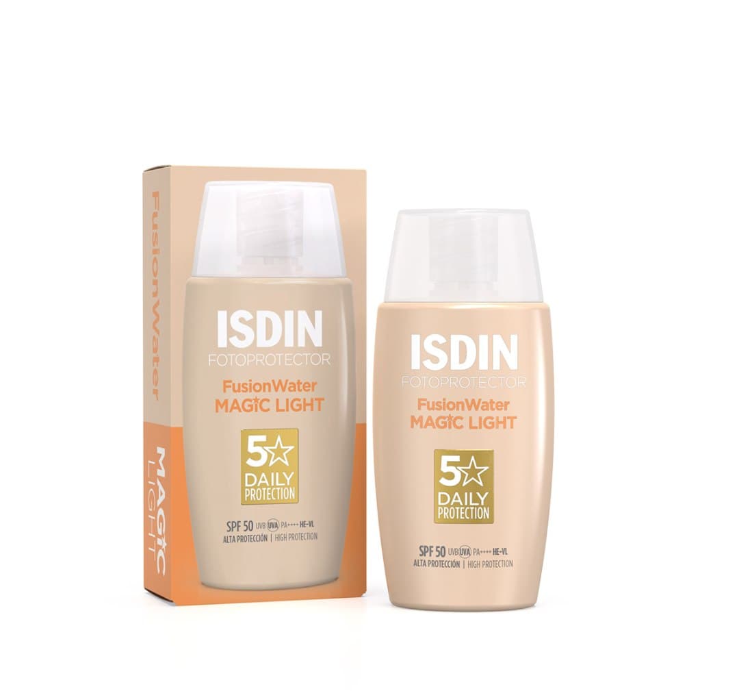 ضدآفتاب ایزدین Fusion Water Magic Light SPF 50 فوق‌سبک رنگی و محافظت روزانه