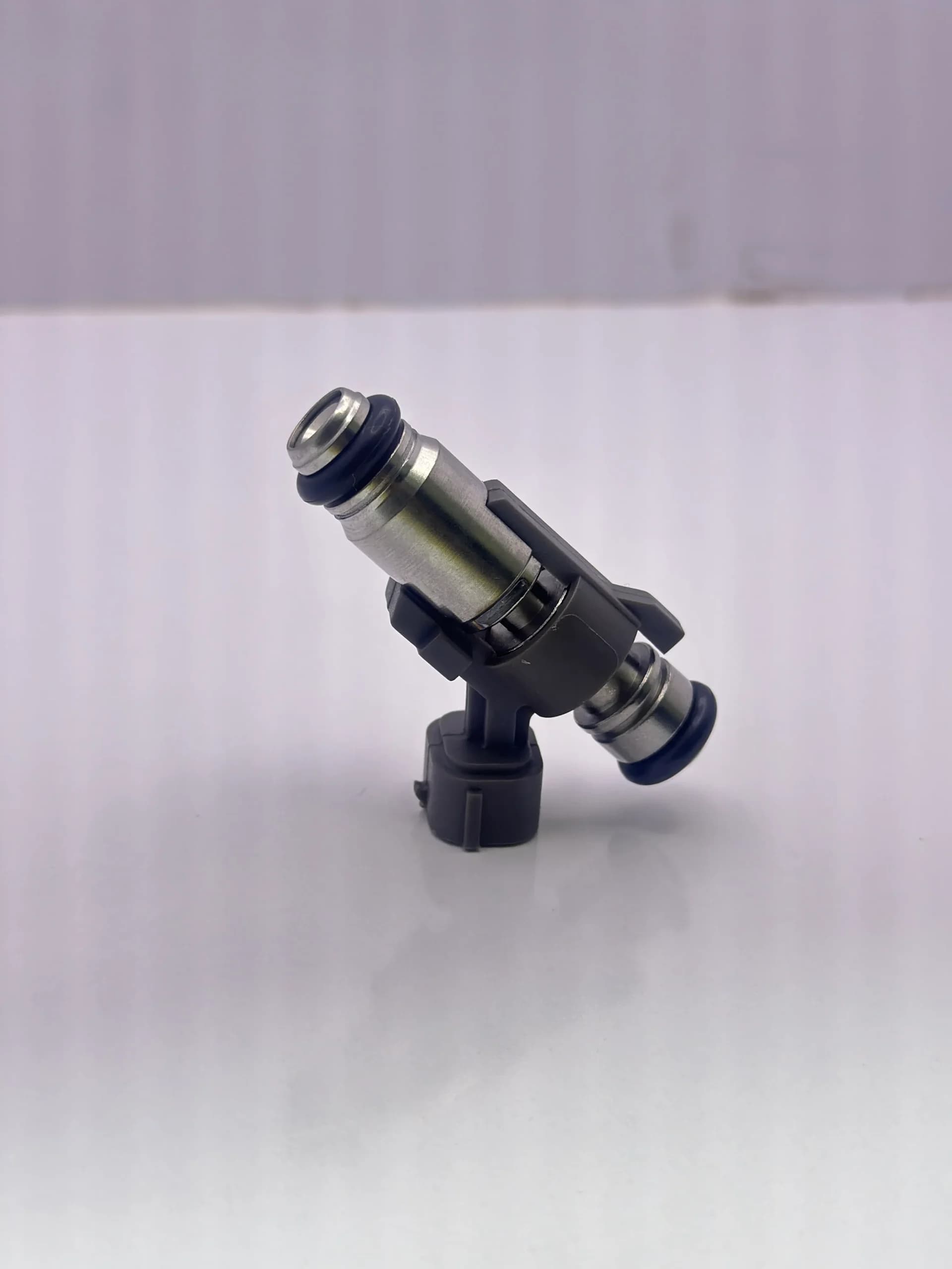 سوزن انژکتور پراید ساژم طوسی تکسوراخ سوکت بیضی MRB