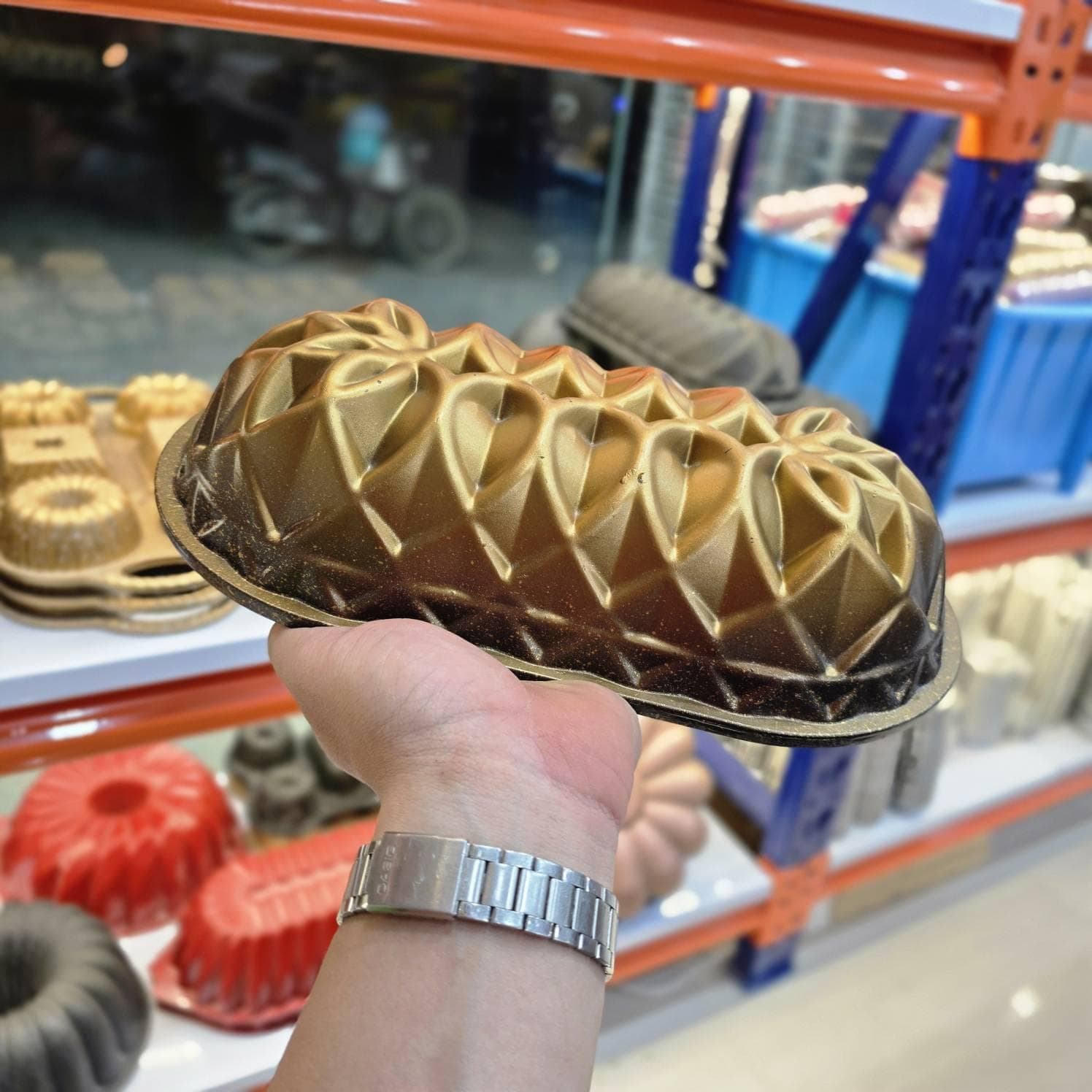 قالب کیک چدنی لوف طرحدار — تصویر ۴