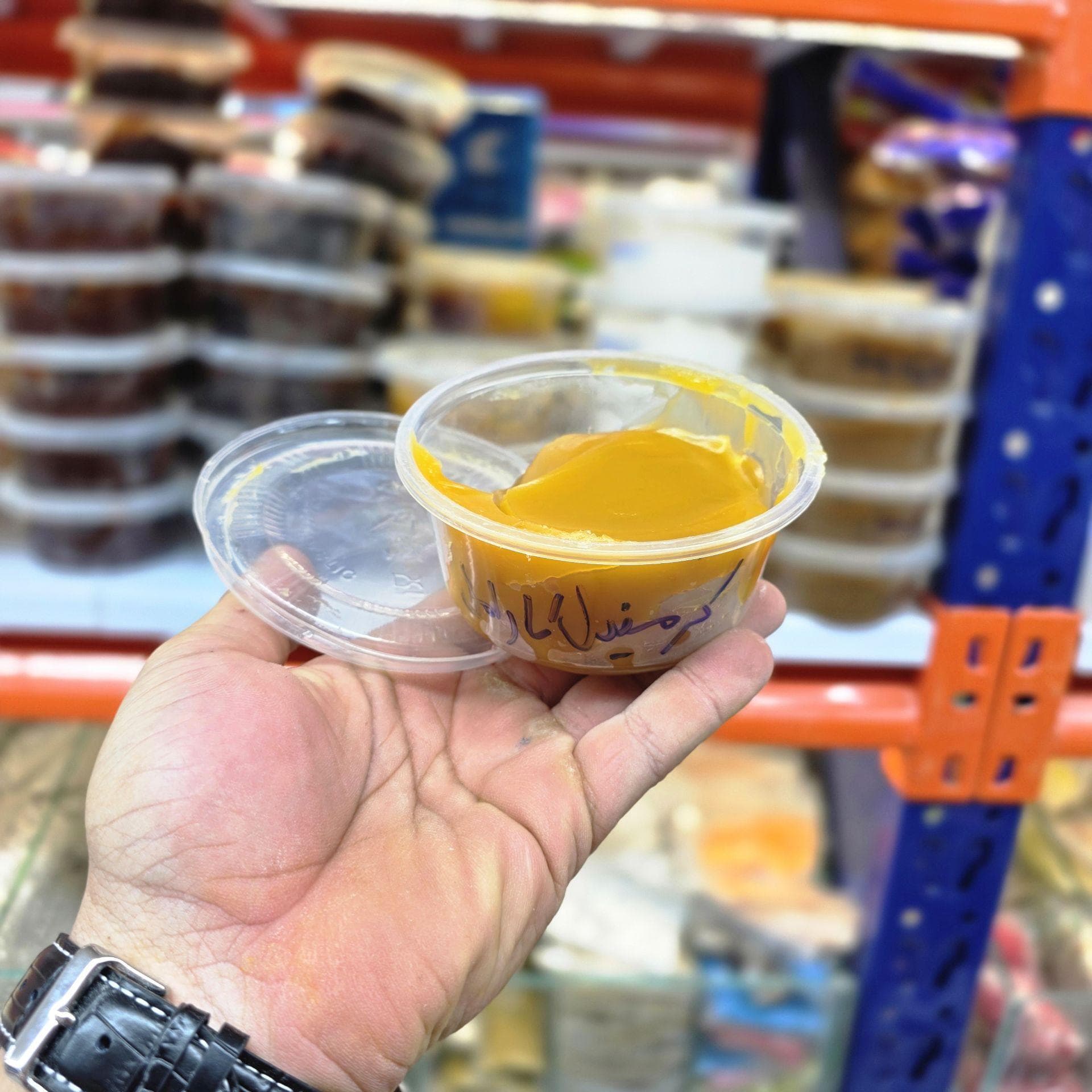 کرمفیل کارامل گلنان( ظرف ۲۰۰گرمی ) — تصویر ۳