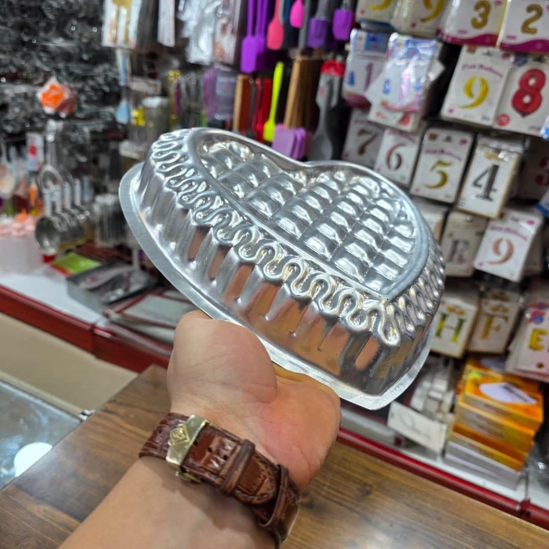 قالب کیک آلومنیوم طرح قلب کف طرحدار — تصویر ۴