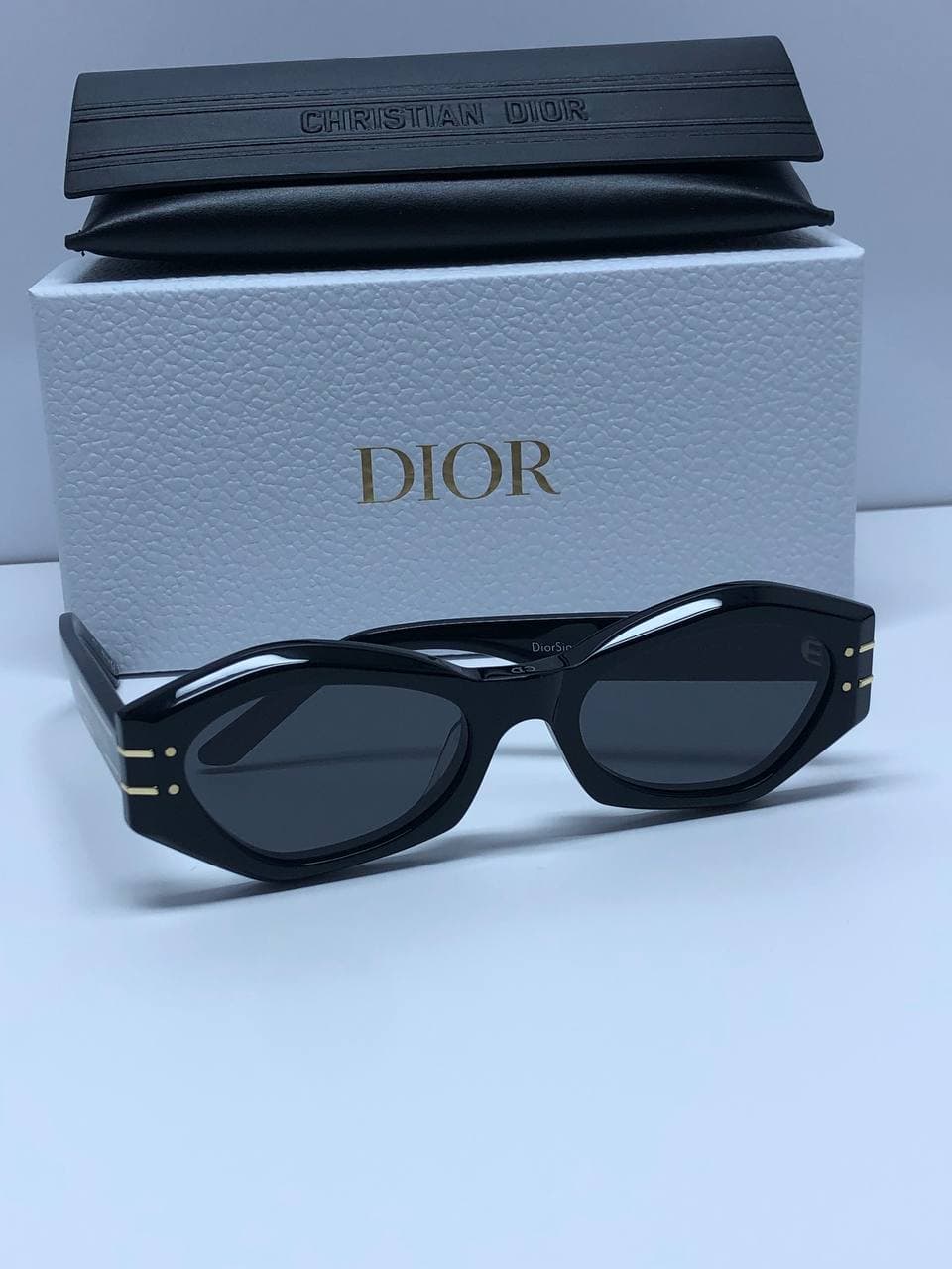 DIOR دیور