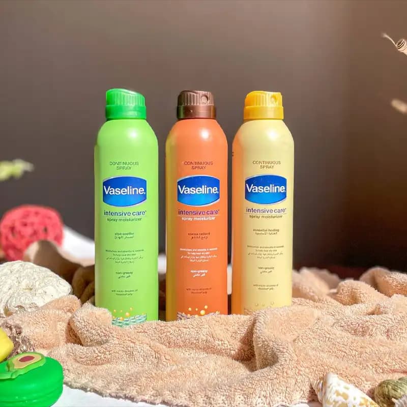 اسپری آبرسان بدن وازلین Vaseline حاوی عصاره آلوئه ورا — تصویر ۴