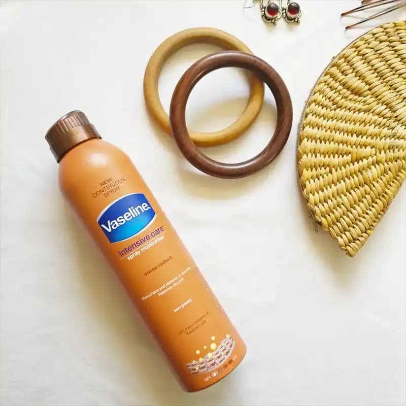 اسپری آبرسان بدن وازلین Vaseline حاوی عصاره کاکائو — تصویر ۴
