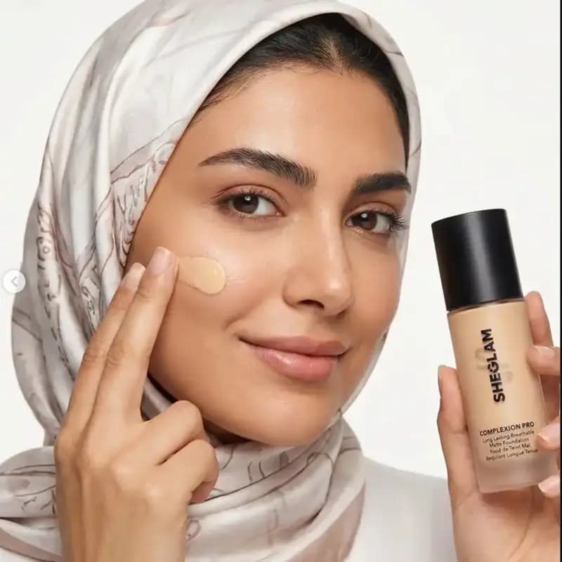 کرم پودر مات شیگلم مدل COMPLEXION PRO رنگ Warm Vanilla — تصویر ۲