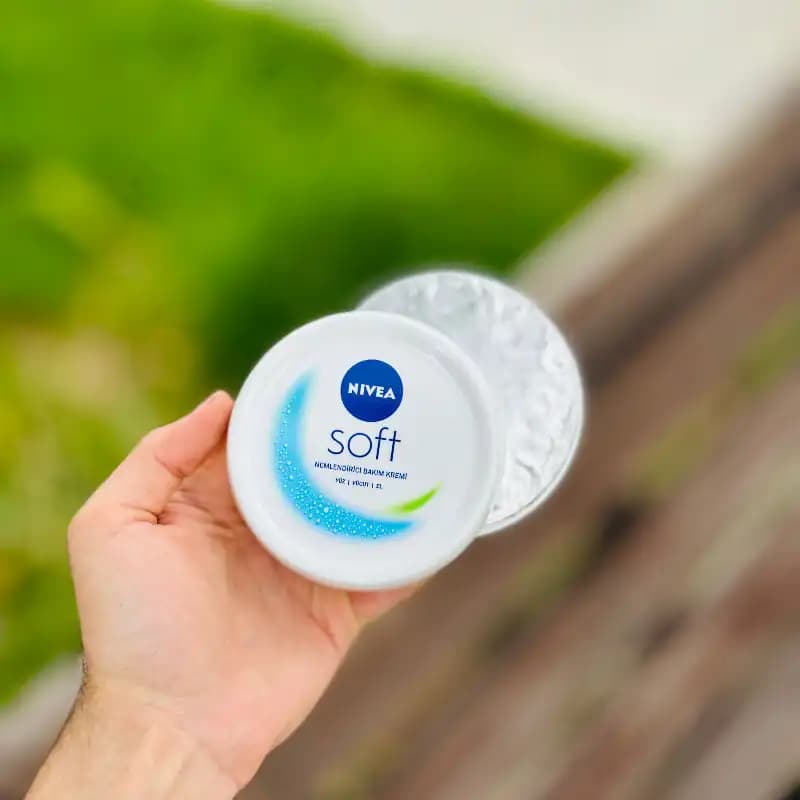 کرم مرطوب کننده سافت نیوآ Nivea Soft اصل — تصویر ۳