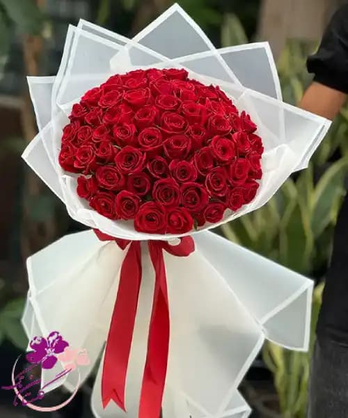 دسته گل رز قرمز بزرگ