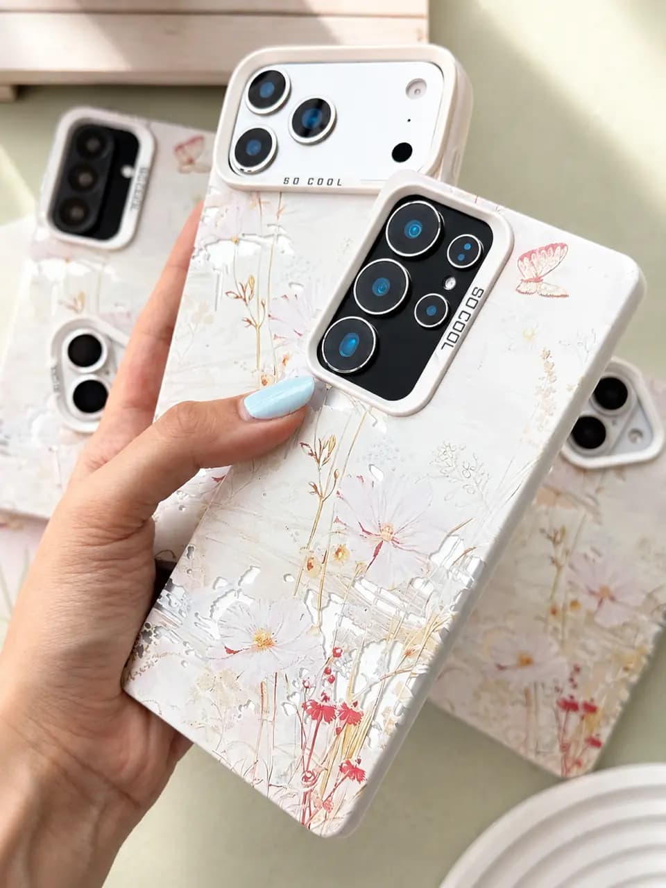 قاب آیفون SoCool Butterfly Bloom — تصویر ۳