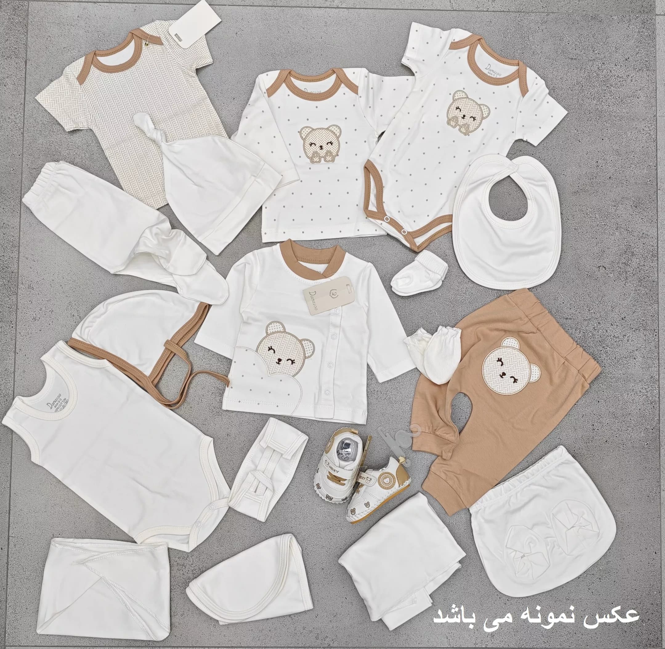 ست 19 تیکه لباس نوزادی کد 12 — تصویر ۳