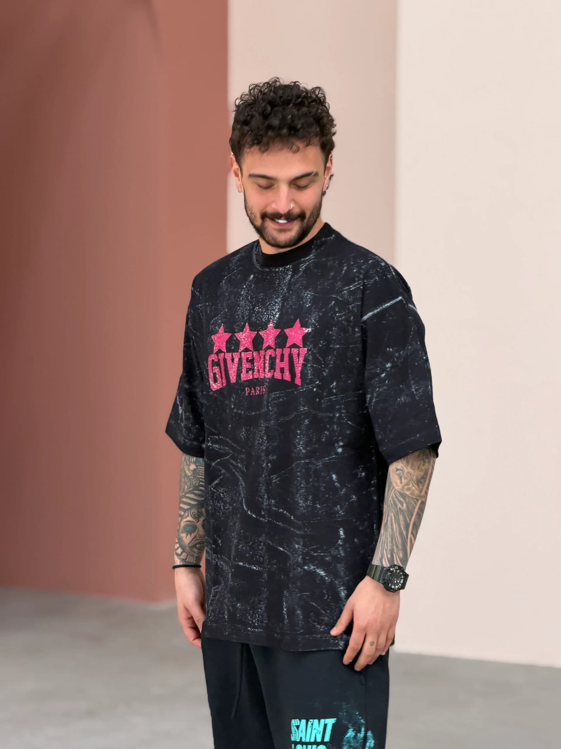 تیشرت مردانه GIVENCHY کد 2090-23 — تصویر ۳