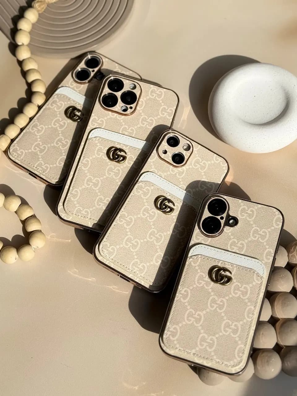 قاب آیفون Gucci GG جاکارتی — تصویر ۵
