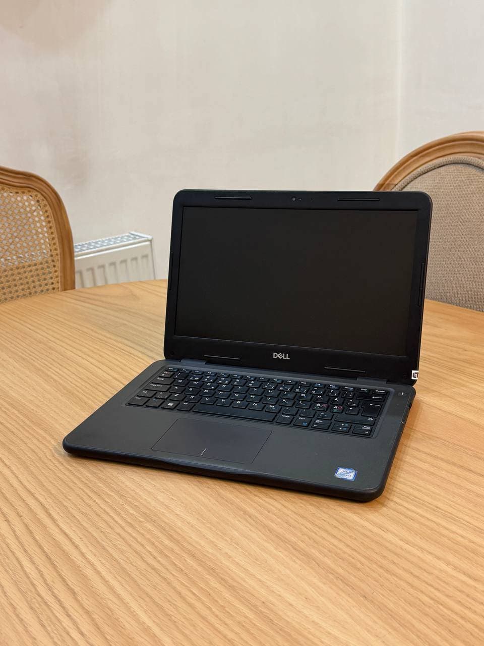 لپ تاپ 13.3 اینچ دل مدل Dell Latitude 3310 (i3 نسل 8 / 4GB / 128GB SSD) — تصویر ۸