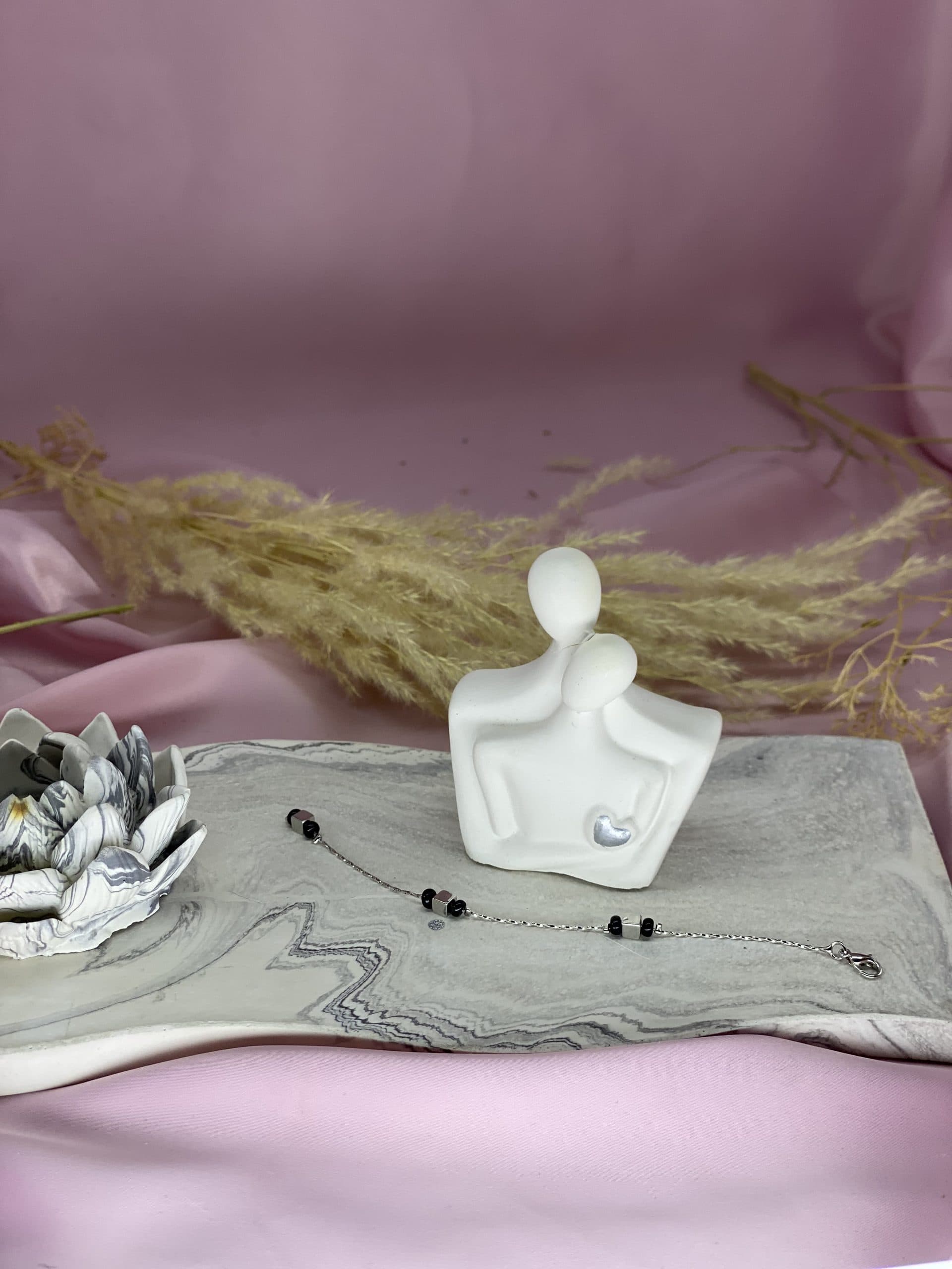 آویز ساعت استیل اکسسوری بسیار شیک و ترند در طرح گوی مشکی و مستطیل نقره ای