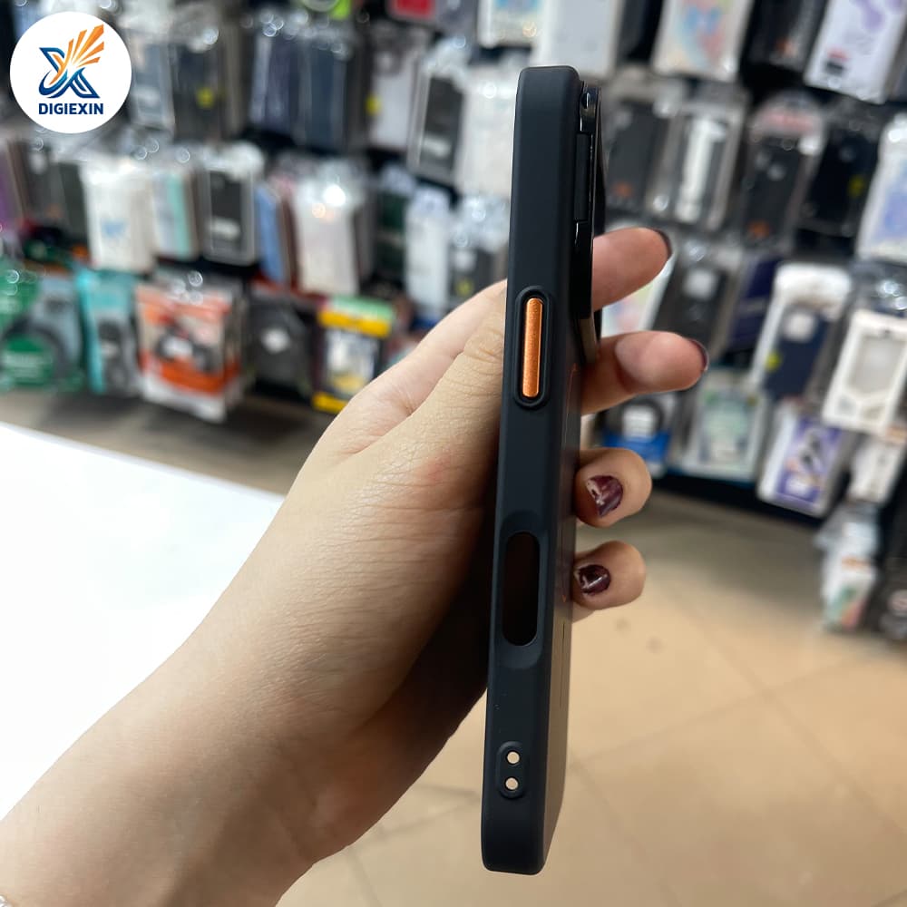 کاور فیت کلاسیک مگ‌سیف آیفون 17 پرو — تصویر ۵
