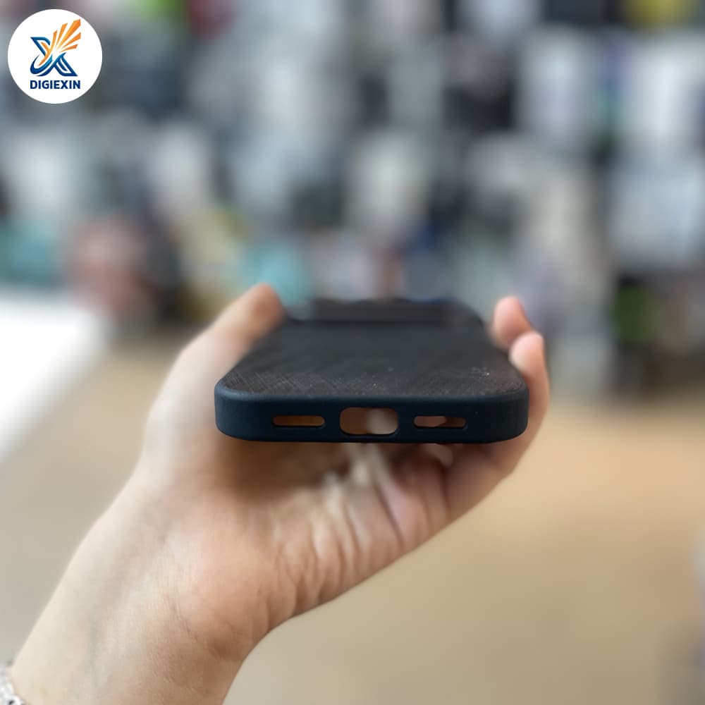 قاب چرمی آیفون 17 پرو مدل J-Case — تصویر ۴