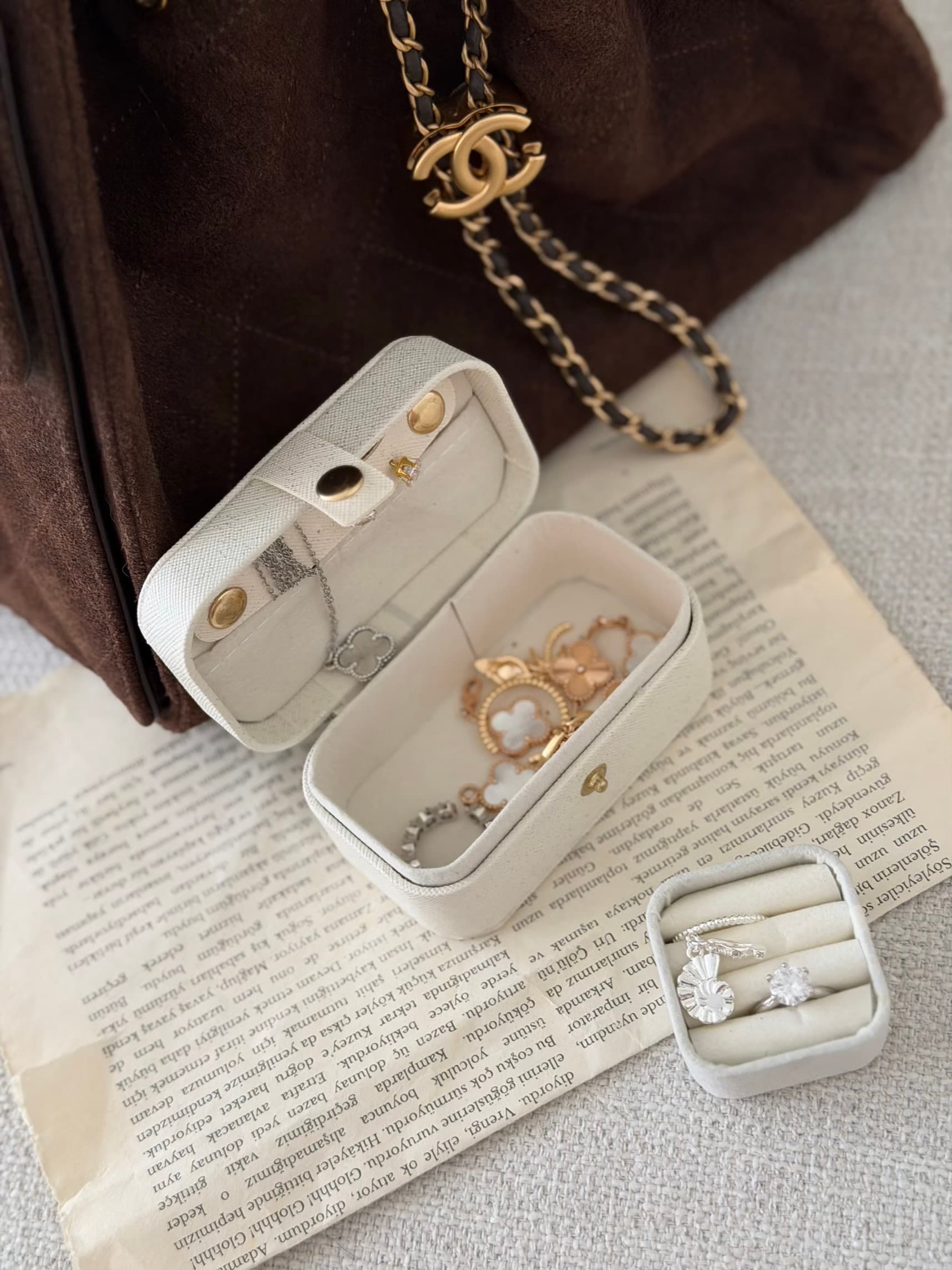 Velvet jewelry Mini box