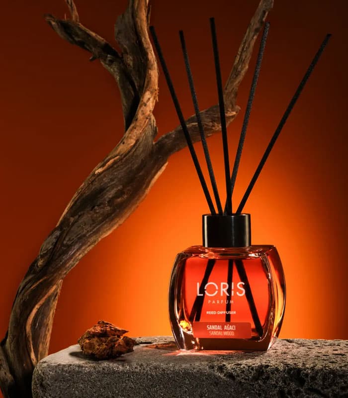 اسانس خوشبوکننده هوا لوریس مدل Sandalwood – رایحه چوب صندل آرام‌بخش — تصویر ۴