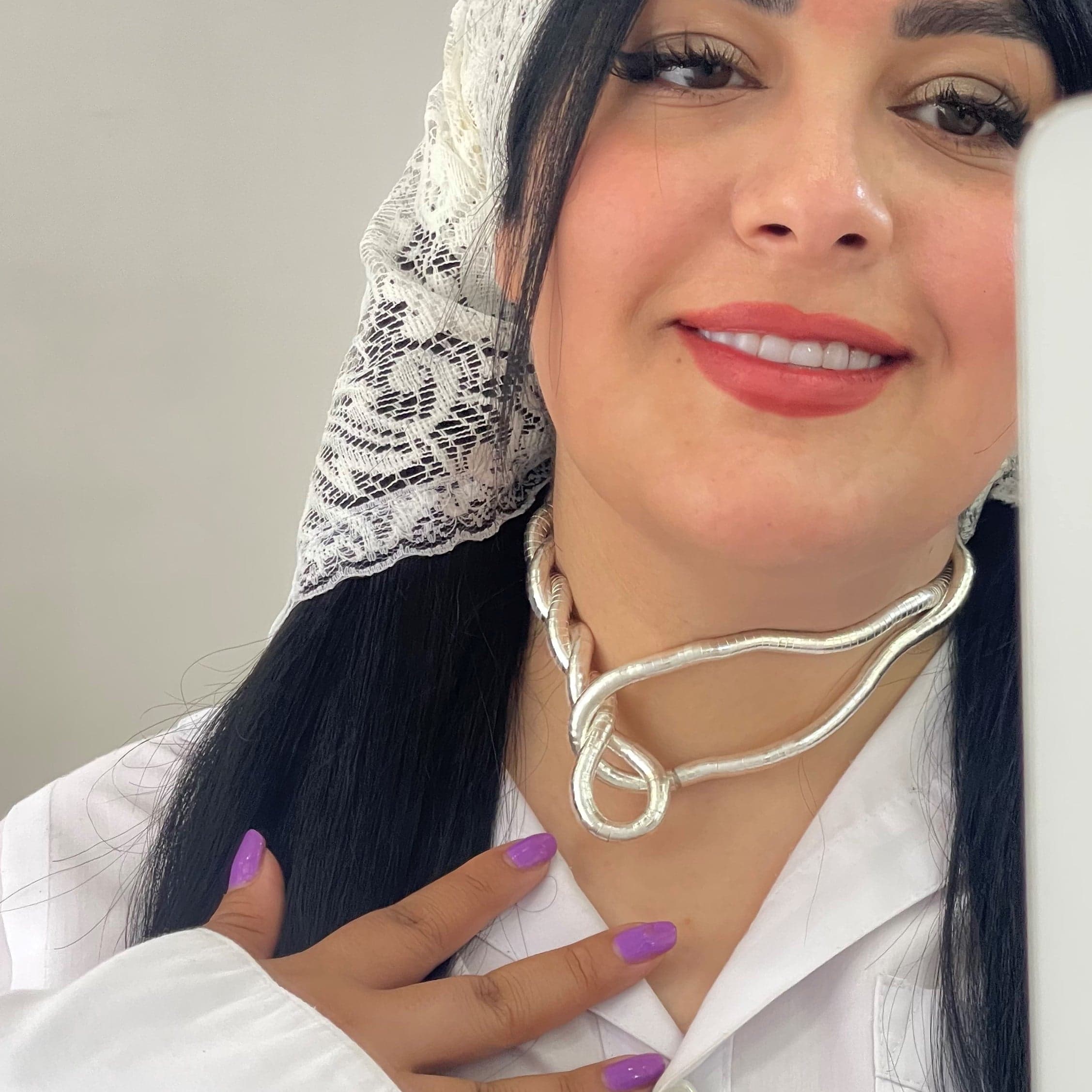 گردنبند و دستبند منعطف — تصویر ۲