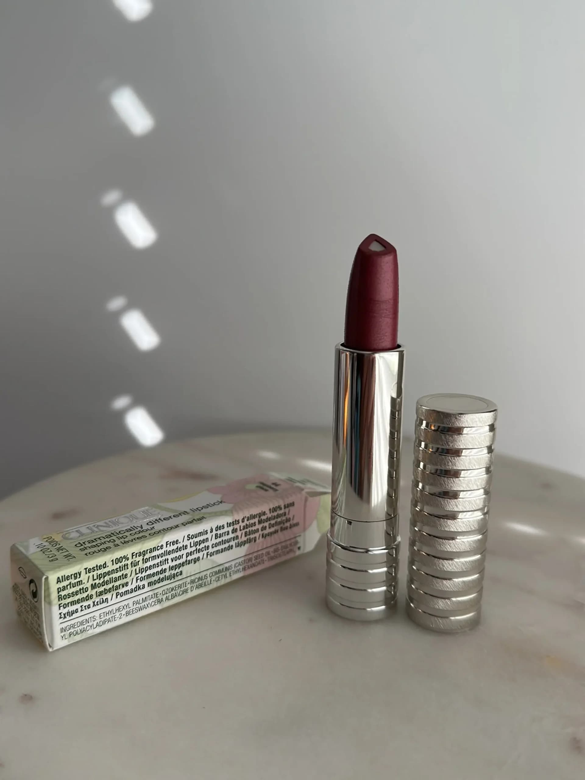 رژلب پرایمر دار کلینیک رنگ raspberry glace 44 — تصویر ۶