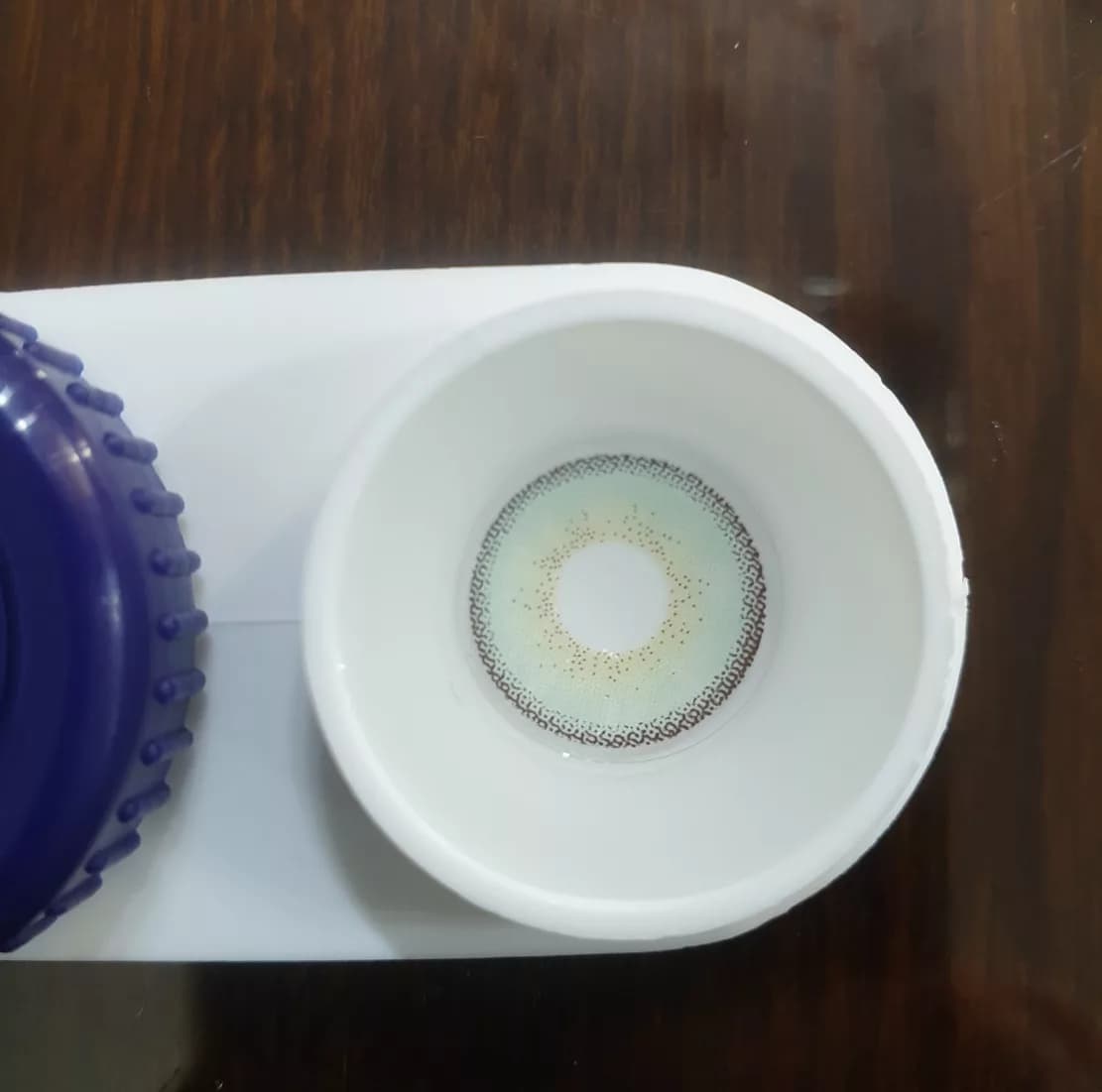 لنز چشم فنتسی مدل ملو رنگ سبز عسلی — تصویر ۴