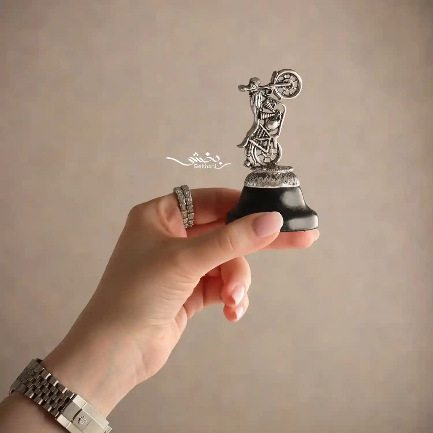 تندیس نقره موتور — تصویر ۵