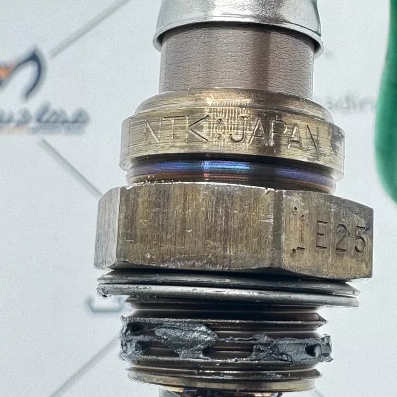 سنسور اکسیژن سوکت سبز ساژمی پژو206 NTK ایساکو 1618R0 — تصویر ۳