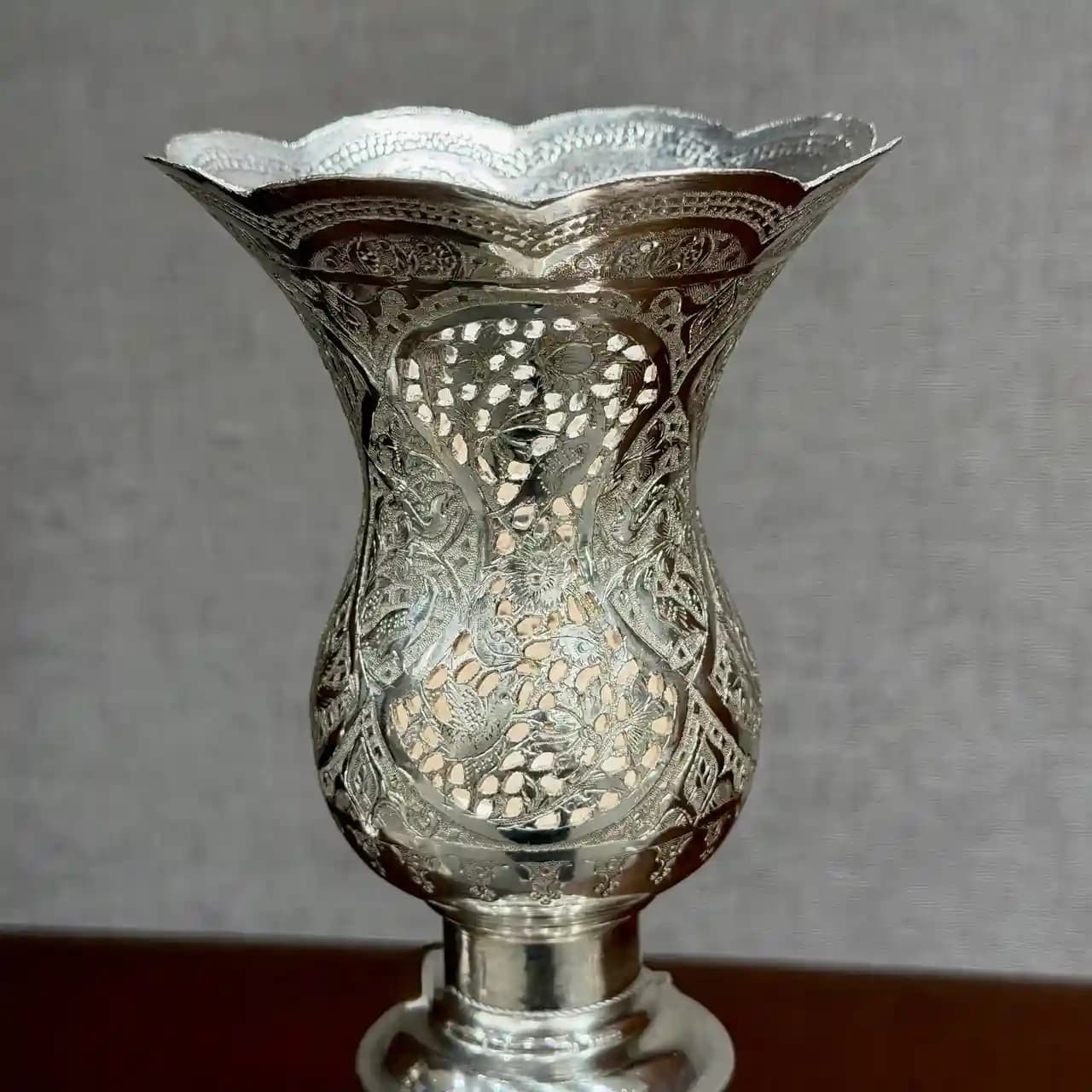یک جفت شمعدان نقره لاله گل و مرغ — تصویر ۵