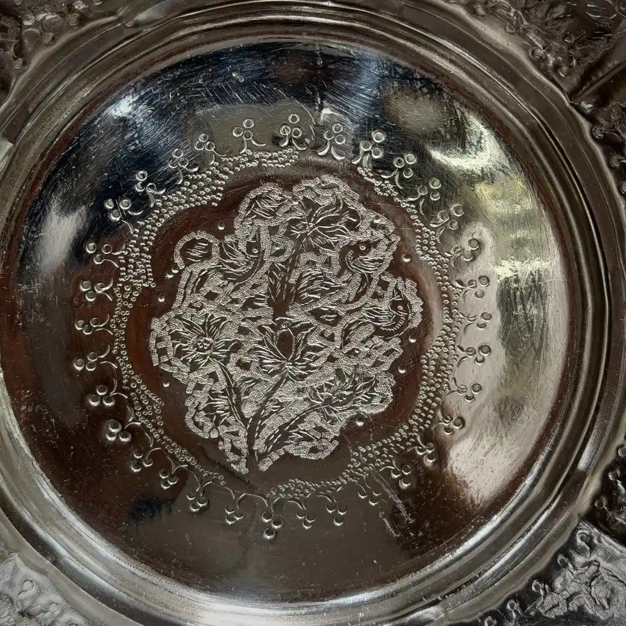 شیرینی خوری پایه دار نقره قلم گل و مرغ — تصویر ۶