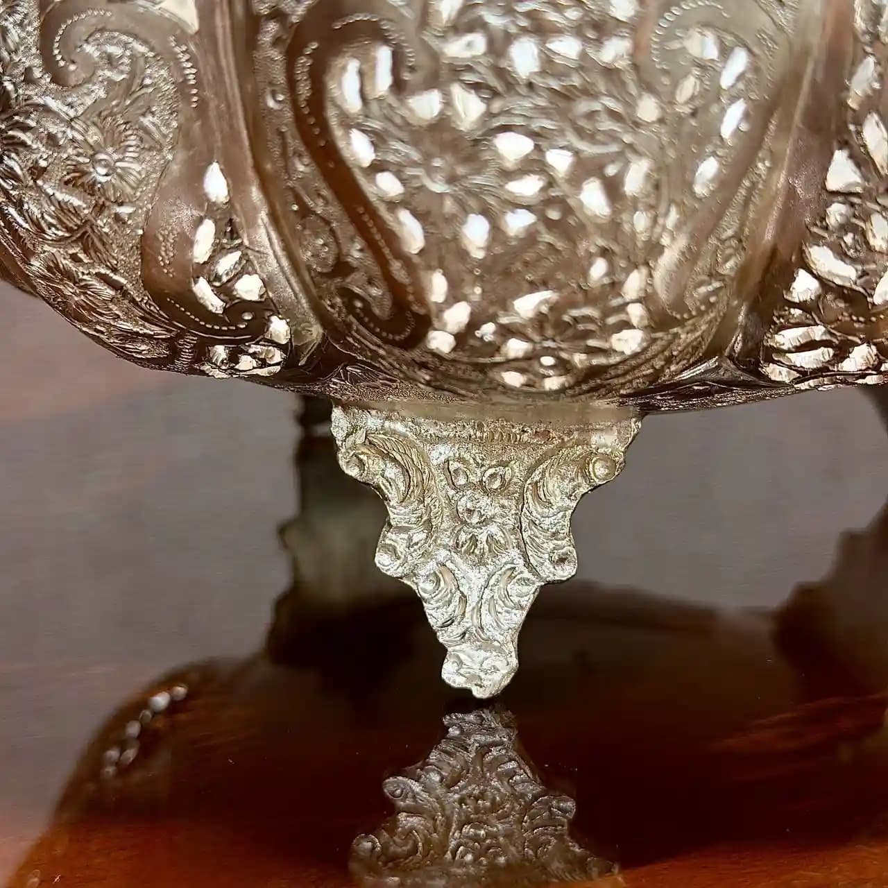 پسته خوری نقره گرد قلم گل و مرغ — تصویر ۶