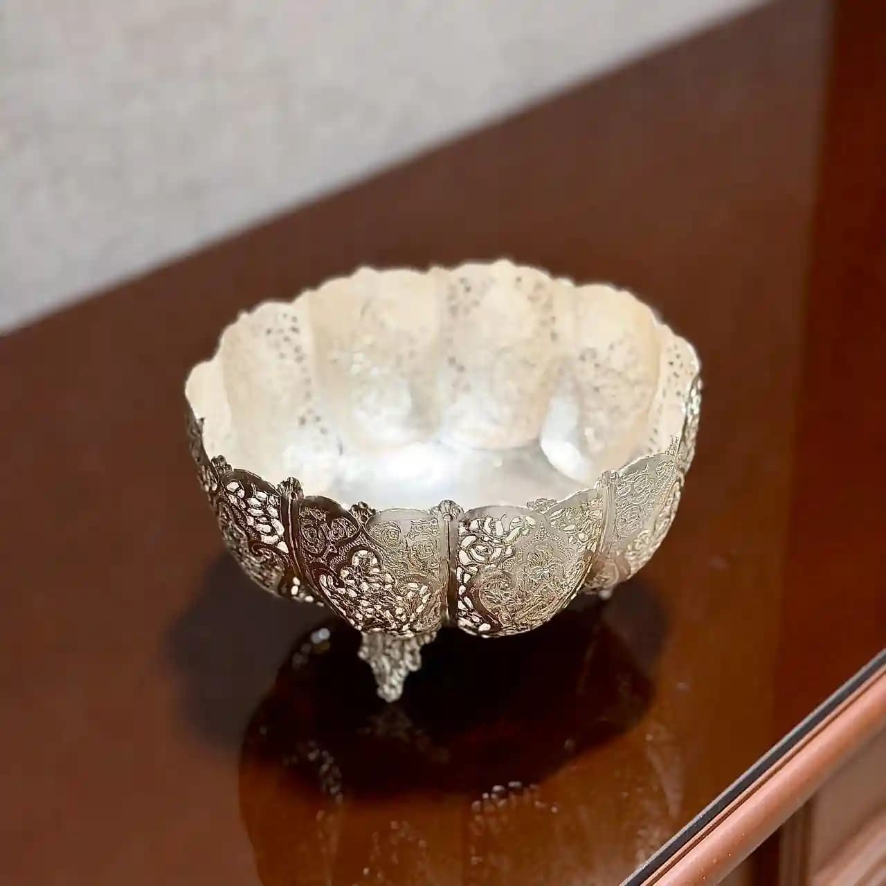 پسته خوری نقره گرد قلم گل و مرغ — تصویر ۷