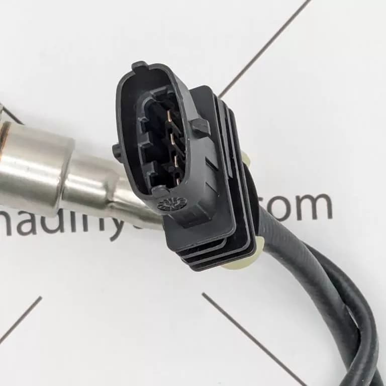 سنسور اکسیژن پایینی بوش ME17 سوکت مشکی وارداتی — تصویر ۵
