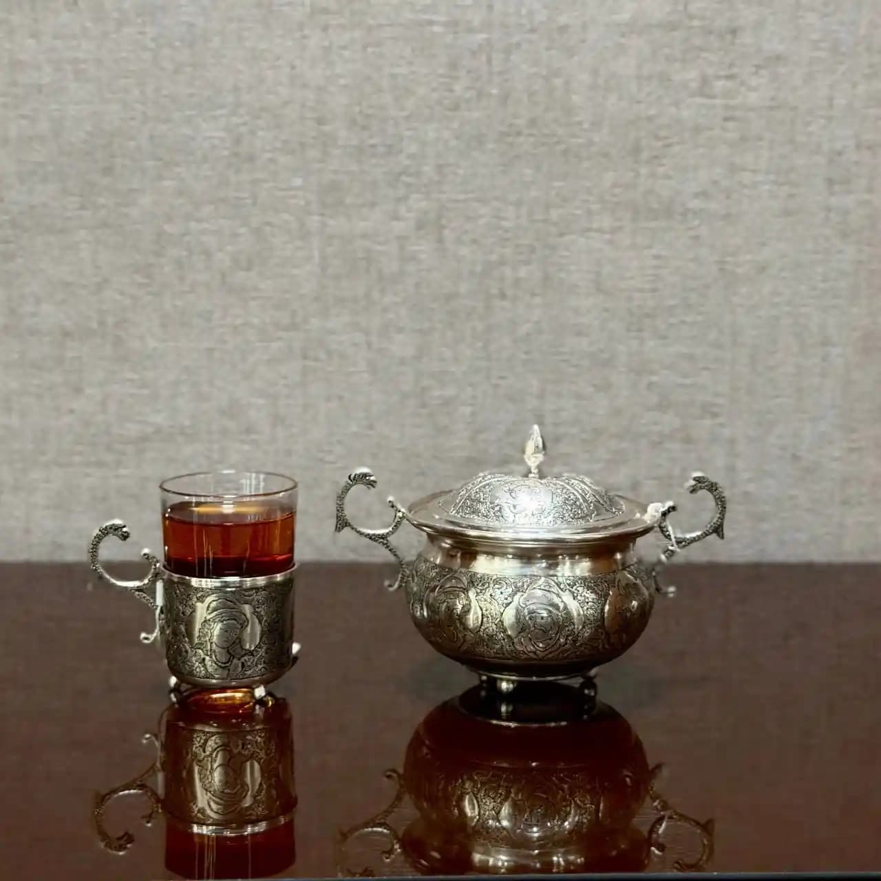 ست چای خوری نقره قلم مینیاتور — تصویر ۵