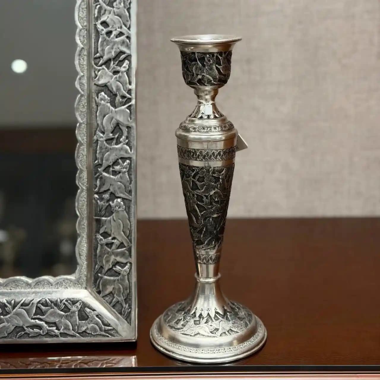 شمعدان نقره تک شاخه قلم شکارگاه اعلا — تصویر ۷
