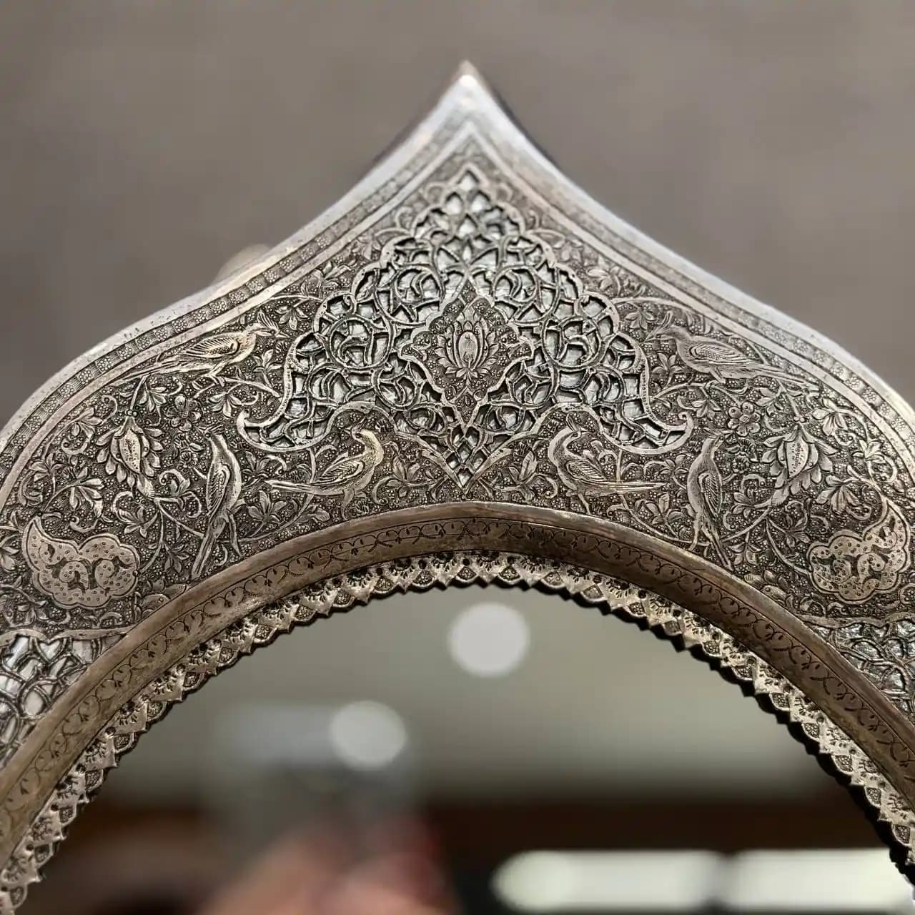 آینه بیضی نقره گل و مرغ مشبک اعلا — تصویر ۳