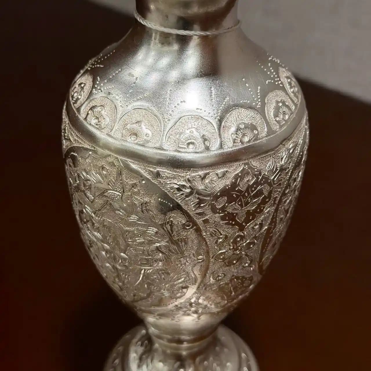 گلدان شکم دار نقره گل و مرغ — تصویر ۴