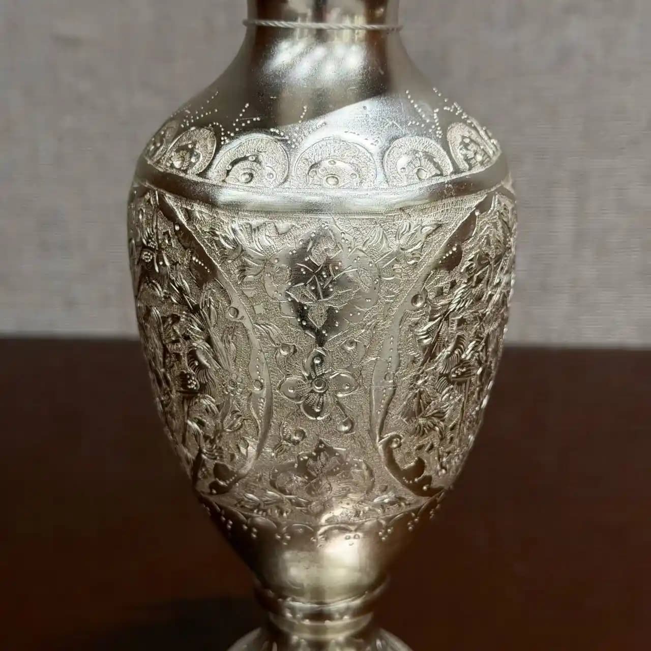 گلدان شکم دار نقره گل و مرغ — تصویر ۶